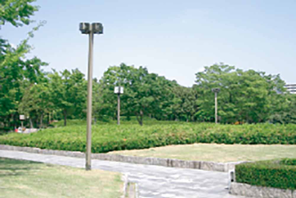 東公園